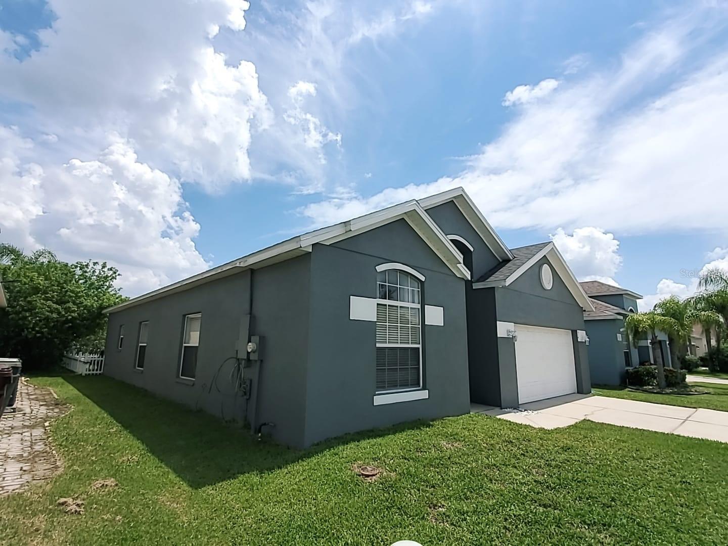 Image 4 of 20 For 714 Hacienda Circle