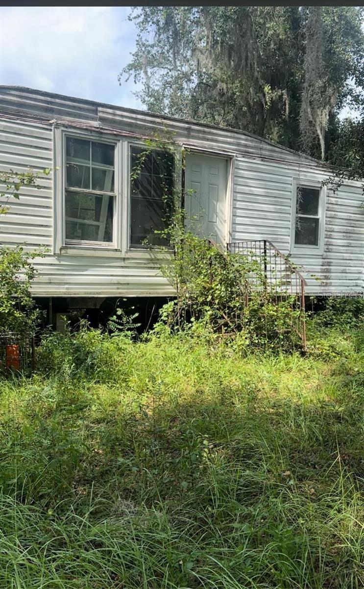 Image 3 of 6 For 14525 213th Lane