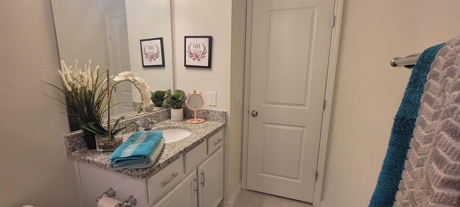 Image 12 of 22 For 5028 Caspian Street