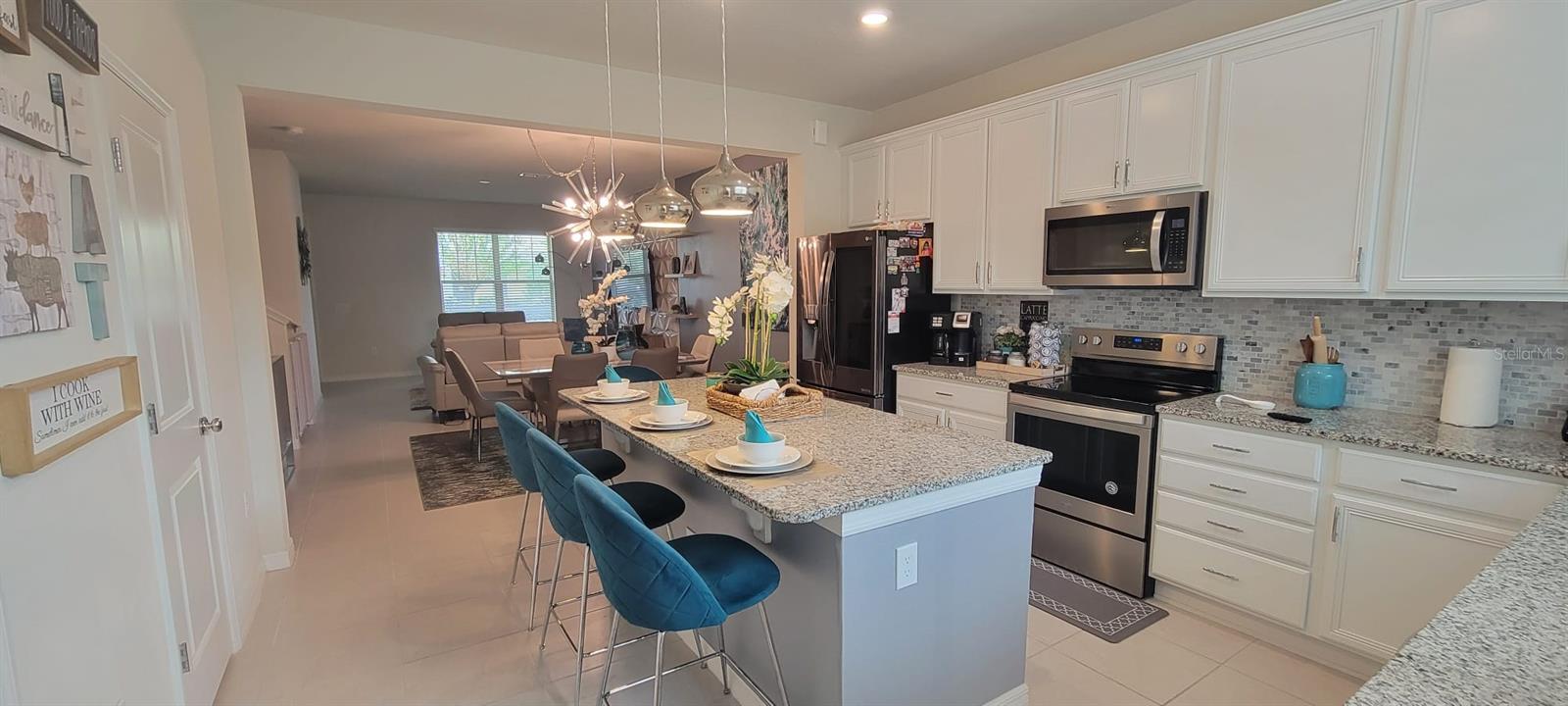 Image 3 of 22 For 5028 Caspian Street