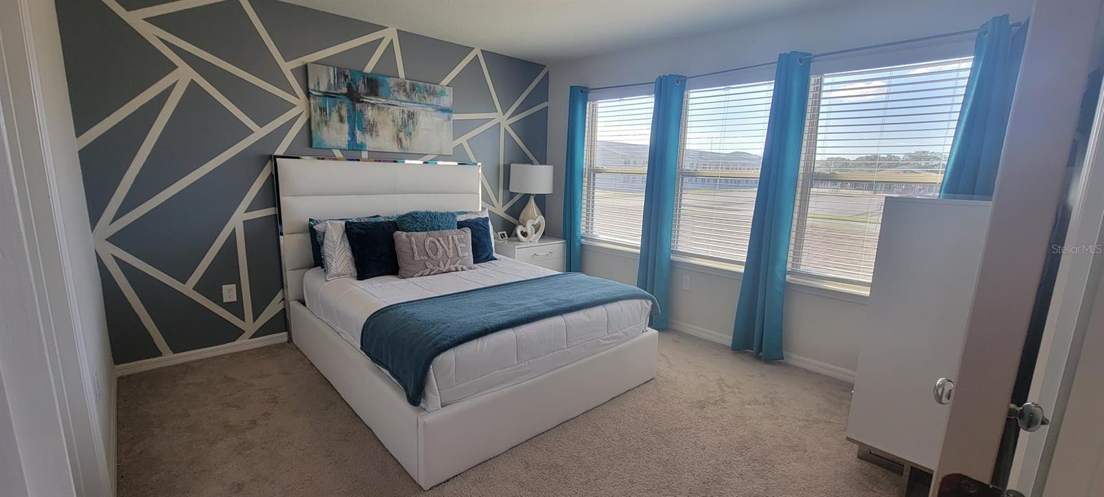 Image 9 of 22 For 5028 Caspian Street