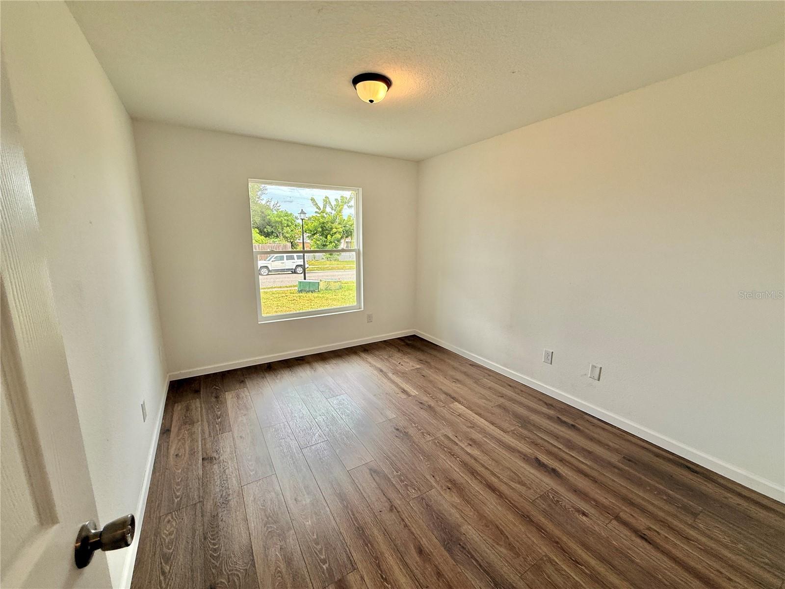 Image 14 of 23 For 7818 Kensingham Court