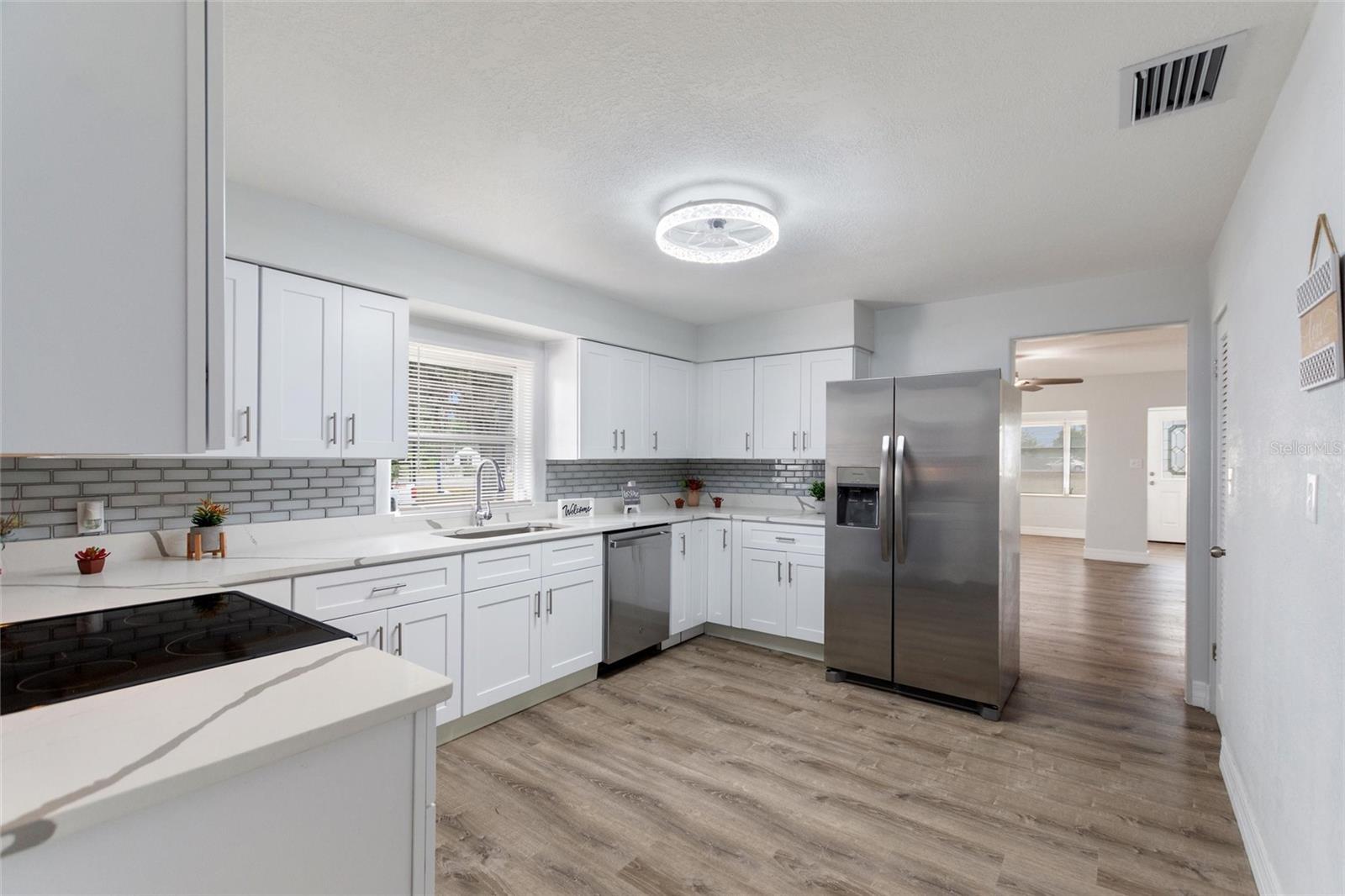 Image 15 of 40 For 666 Avenue B Sw