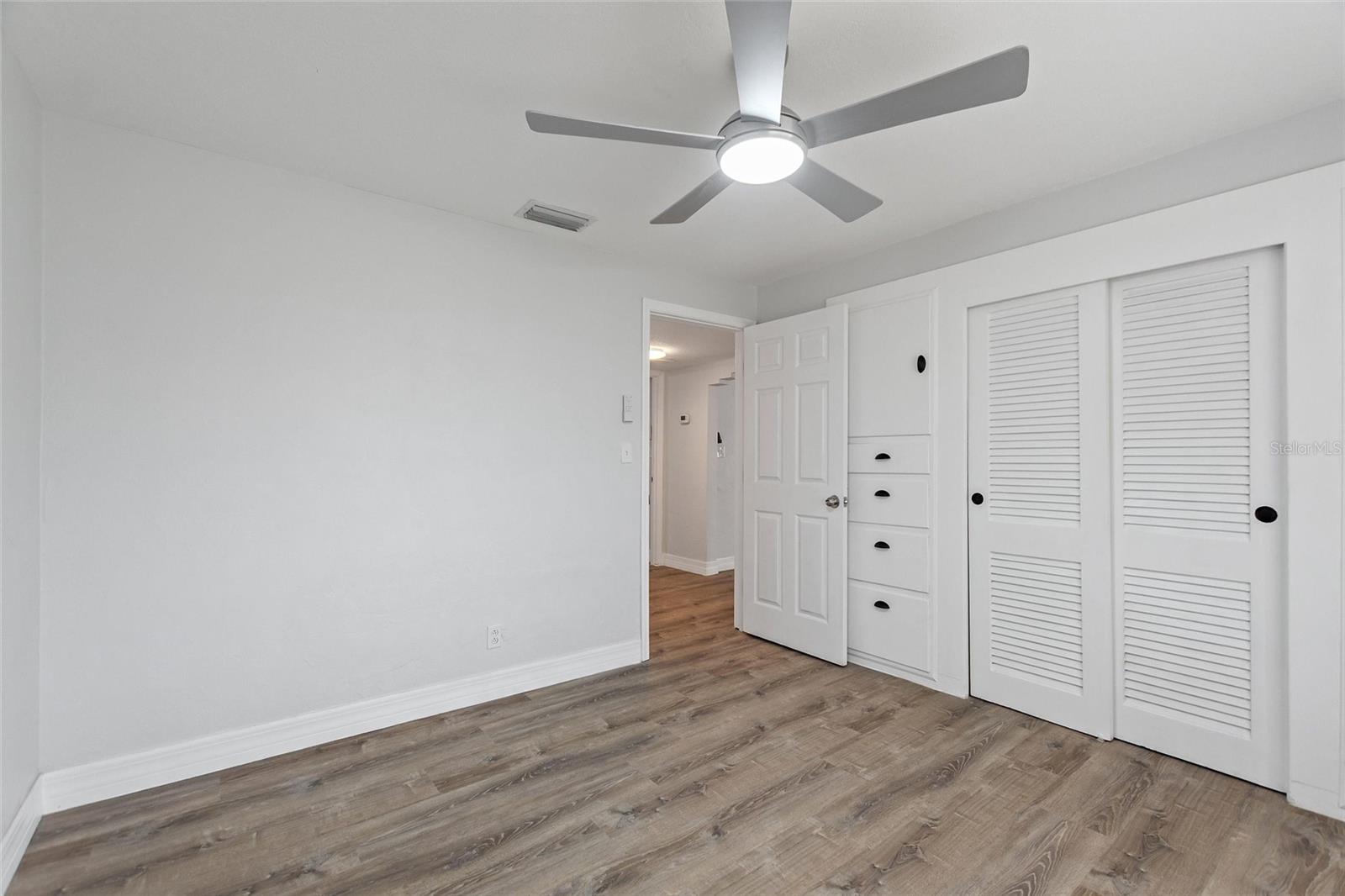 Image 18 of 40 For 666 Avenue B Sw