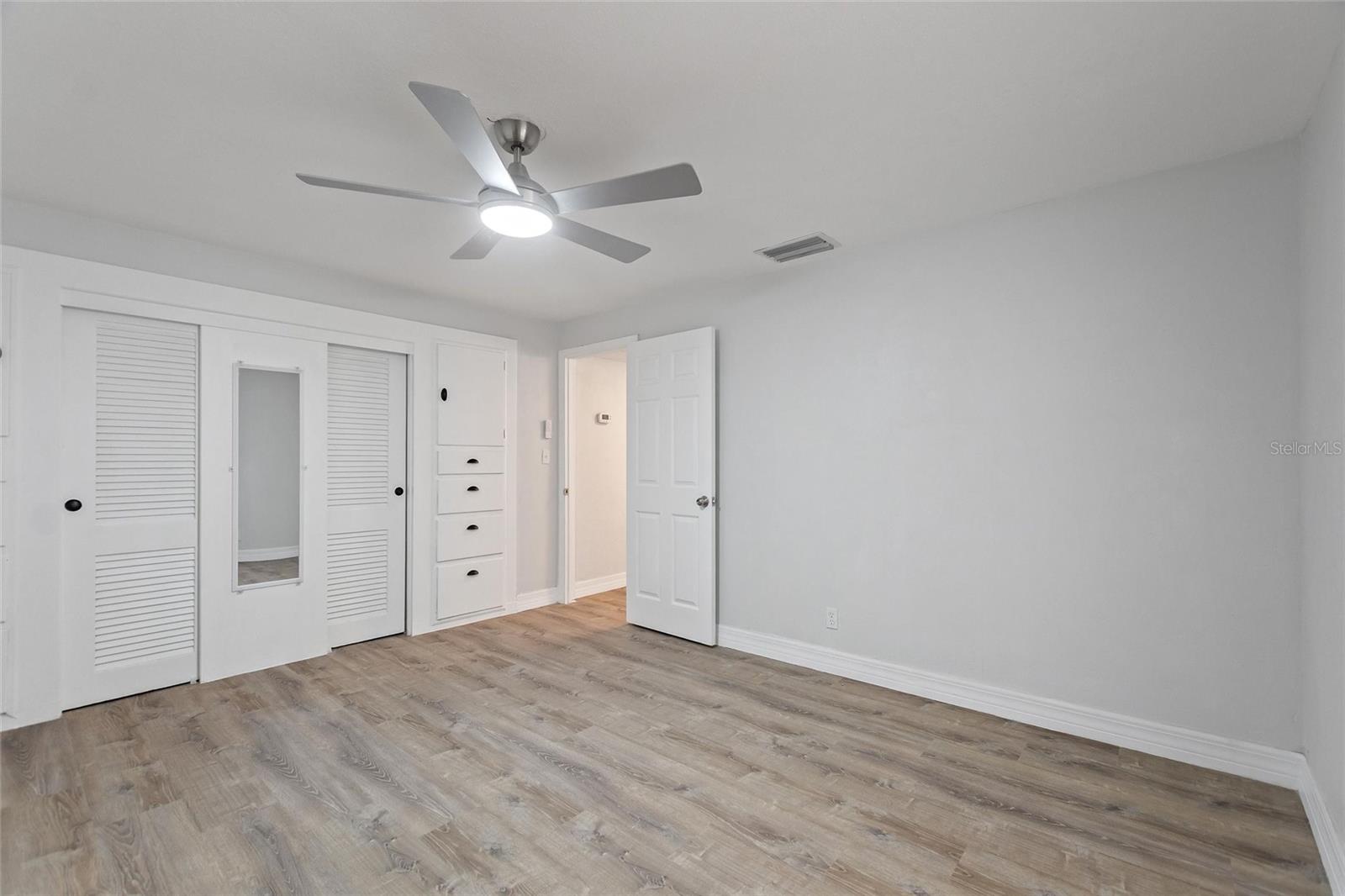 Image 24 of 40 For 666 Avenue B Sw