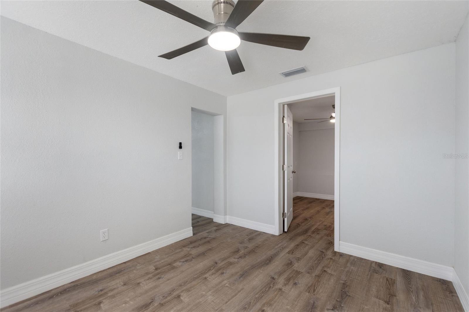 Image 27 of 40 For 666 Avenue B Sw