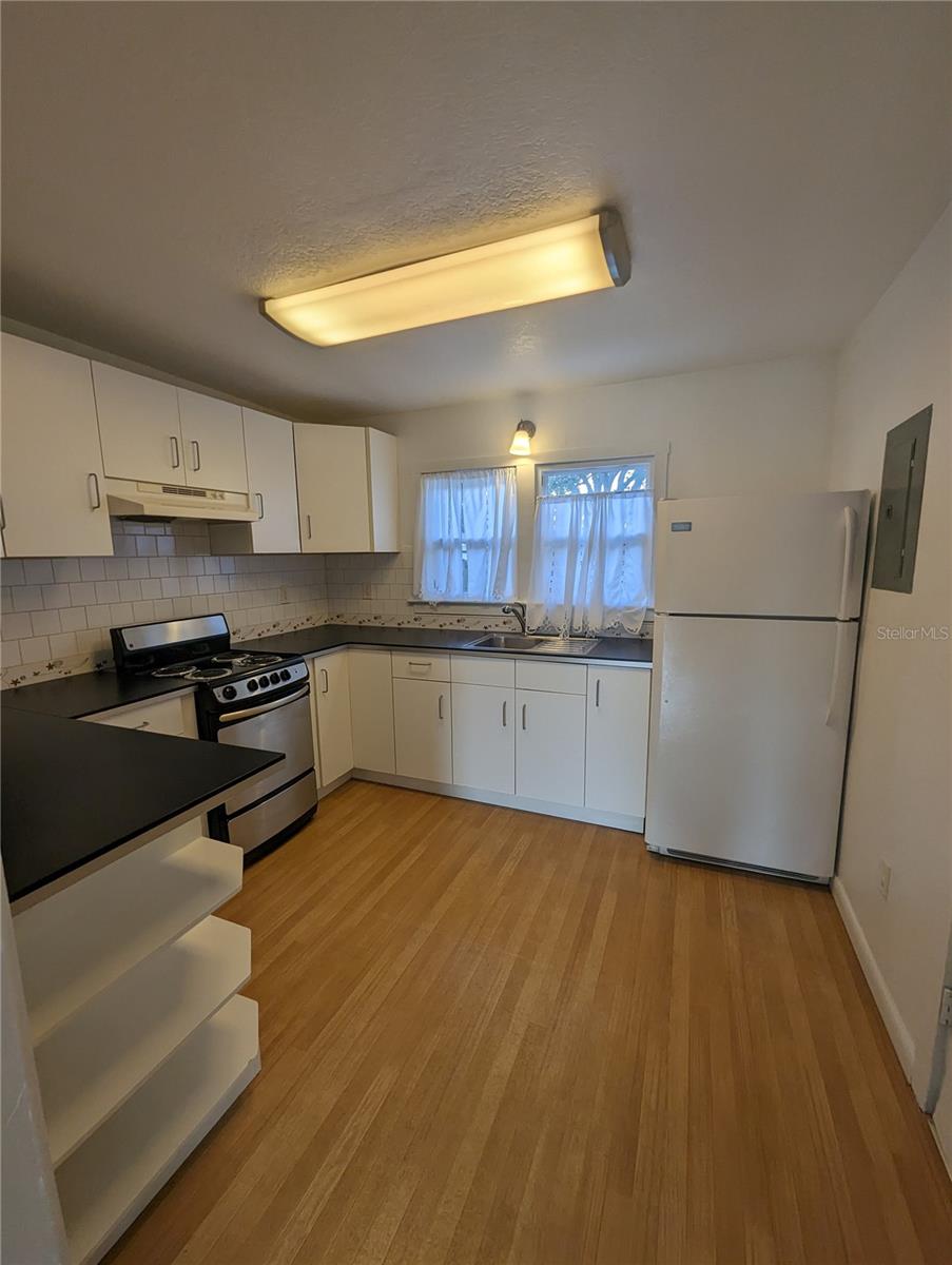 Image 10 of 51 For 3105 Crystal Lake Drive