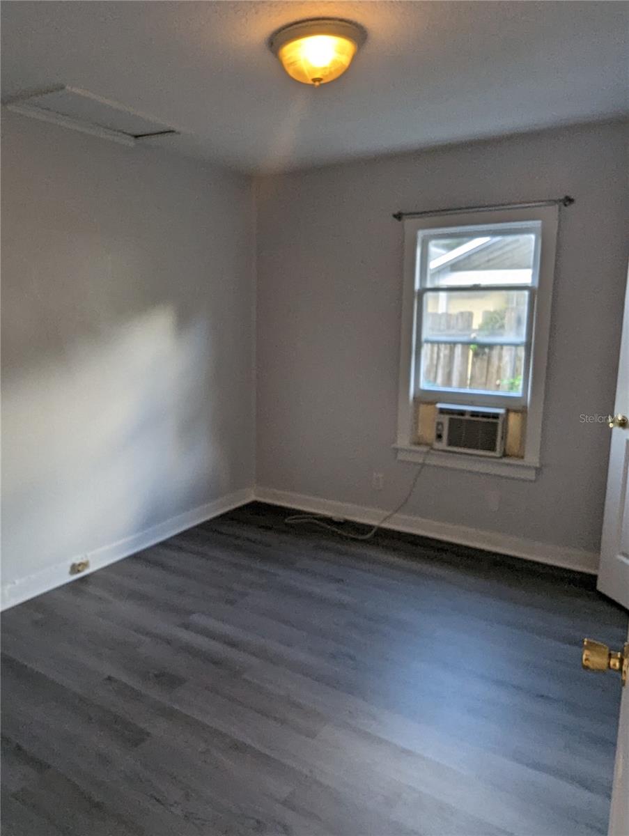 Image 11 of 51 For 3105 Crystal Lake Drive