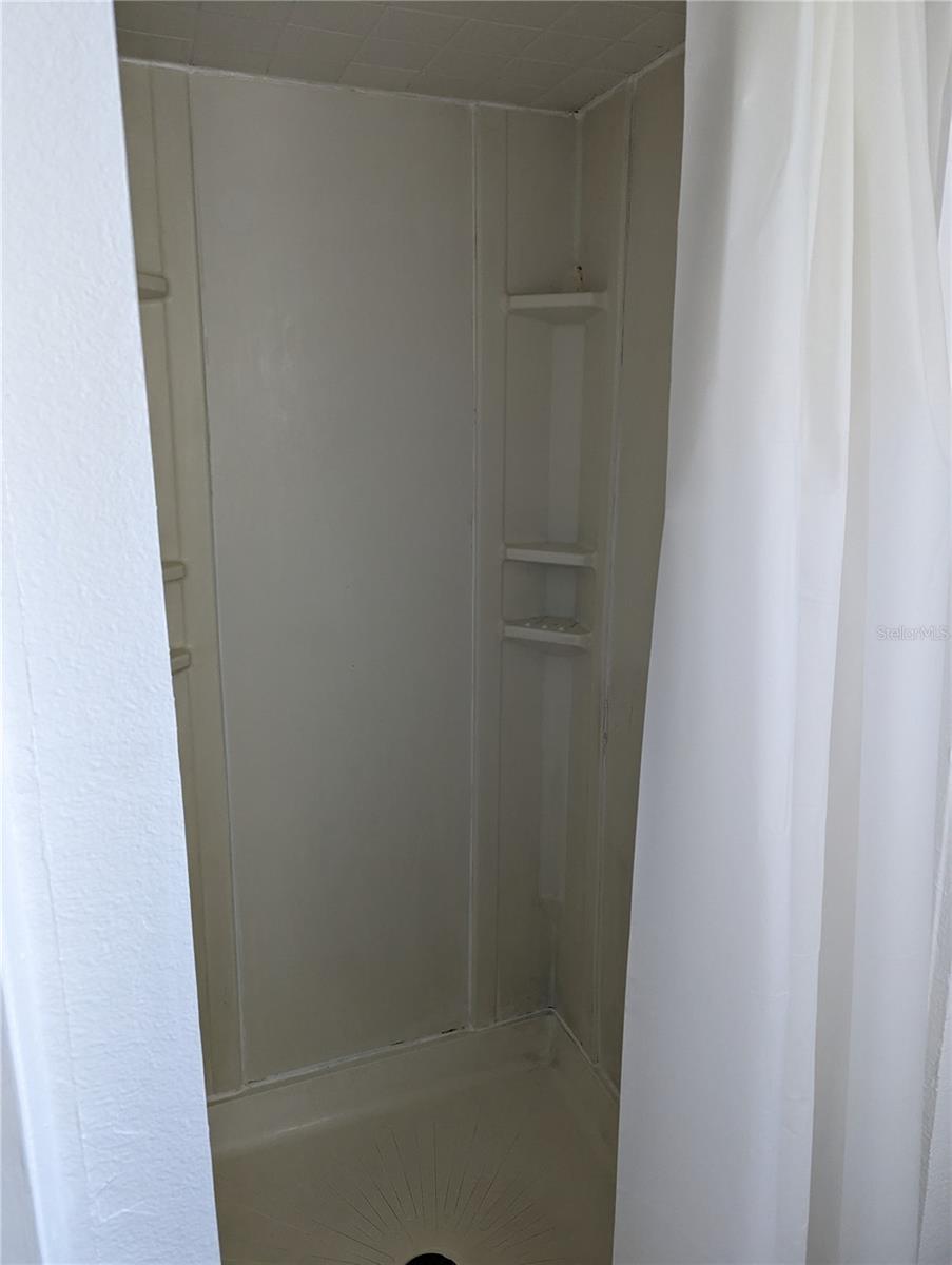 Image 13 of 51 For 3105 Crystal Lake Drive