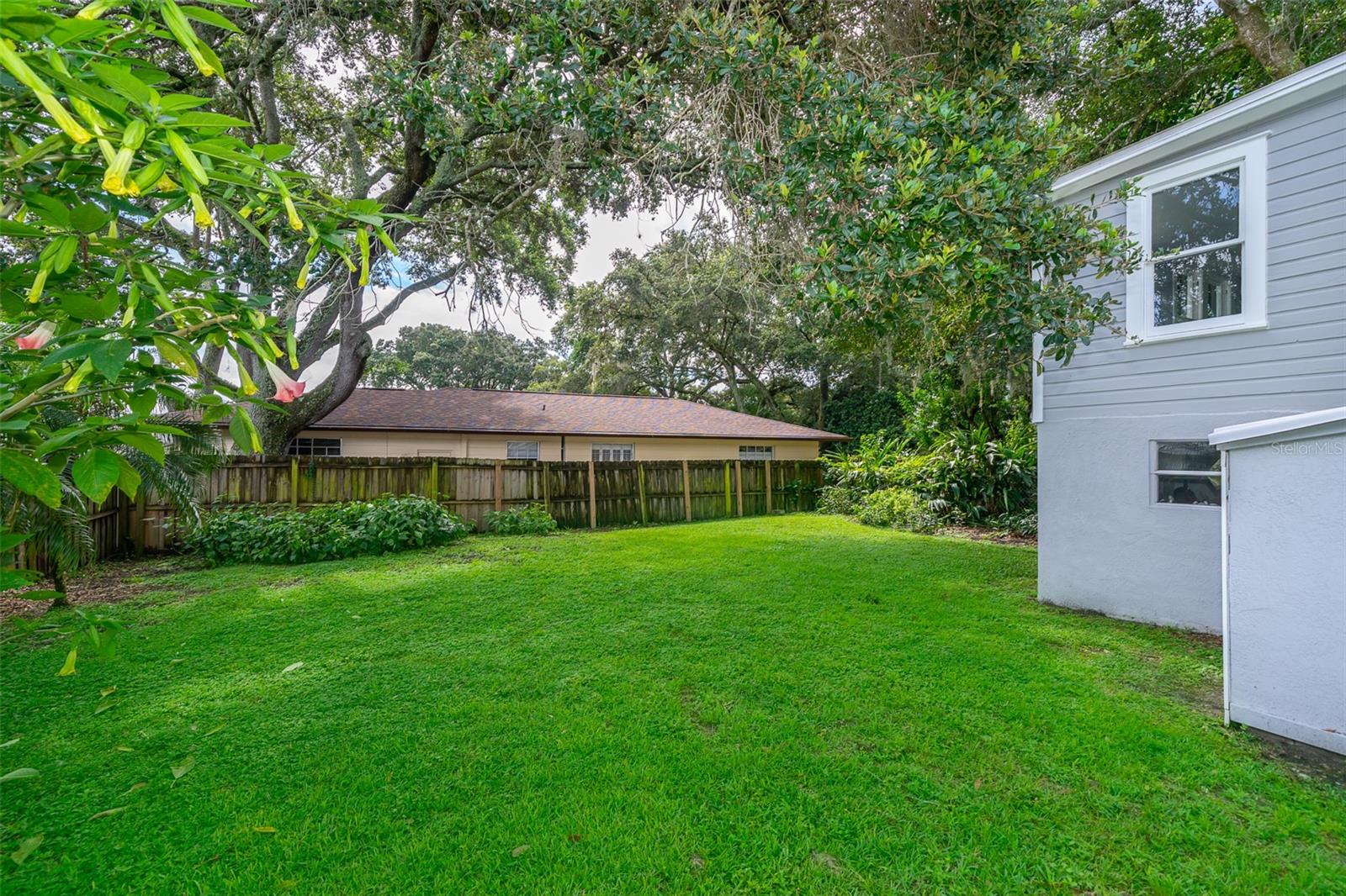 Image 18 of 51 For 3105 Crystal Lake Drive