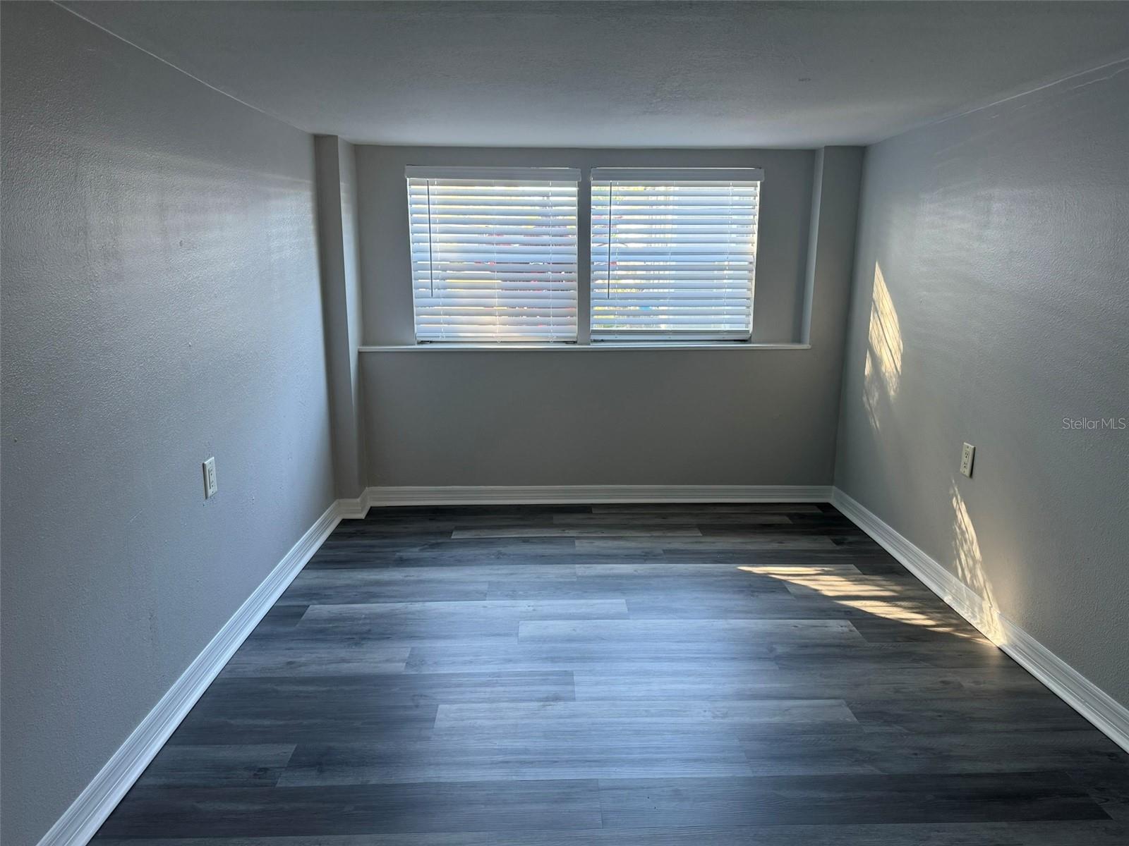 Image 21 of 51 For 3105 Crystal Lake Drive