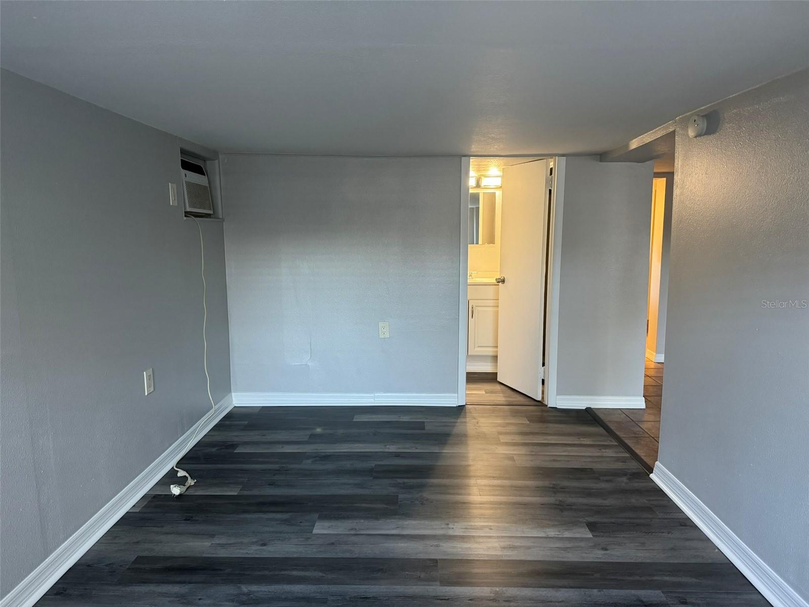 Image 22 of 51 For 3105 Crystal Lake Drive