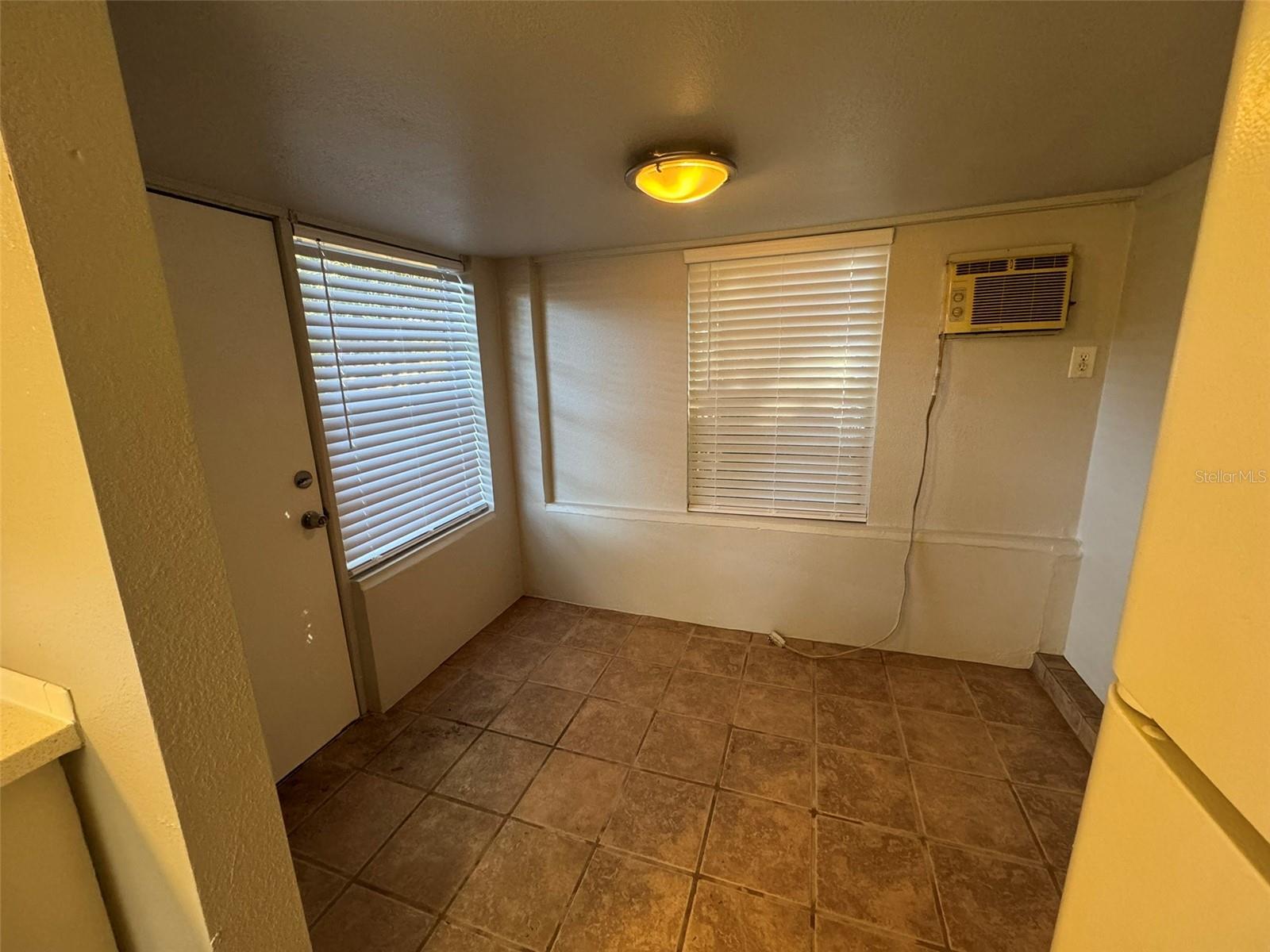 Image 31 of 51 For 3105 Crystal Lake Drive