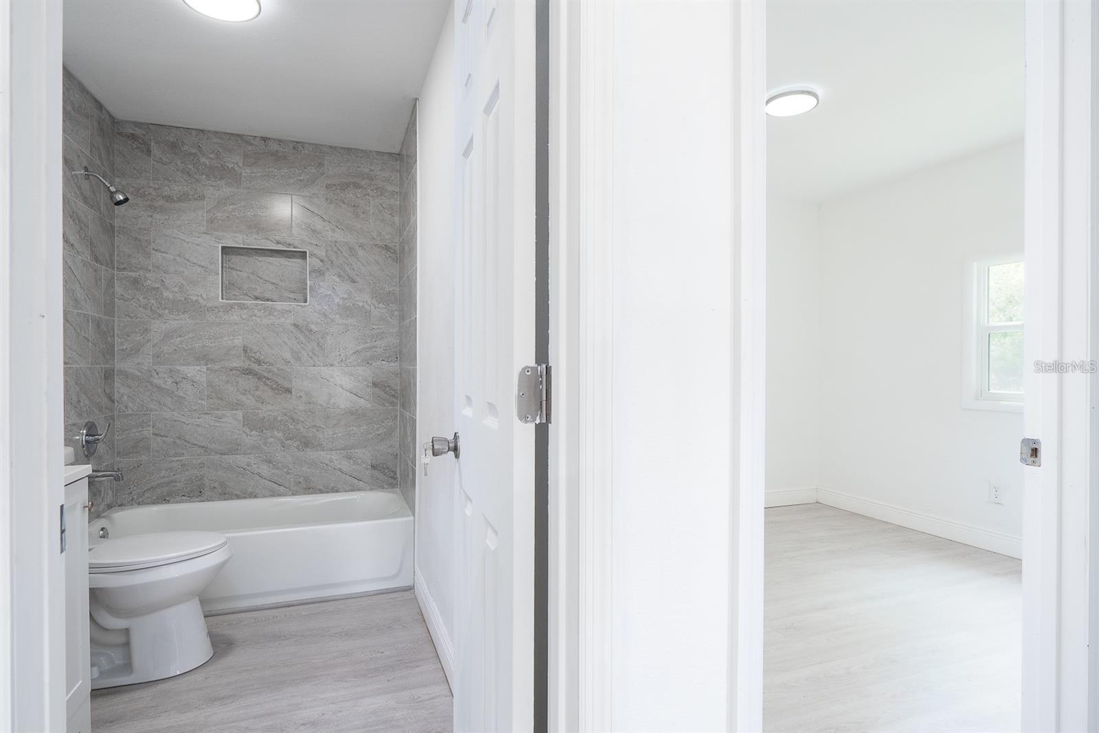 Image 10 of 15 For 519 Williams Street