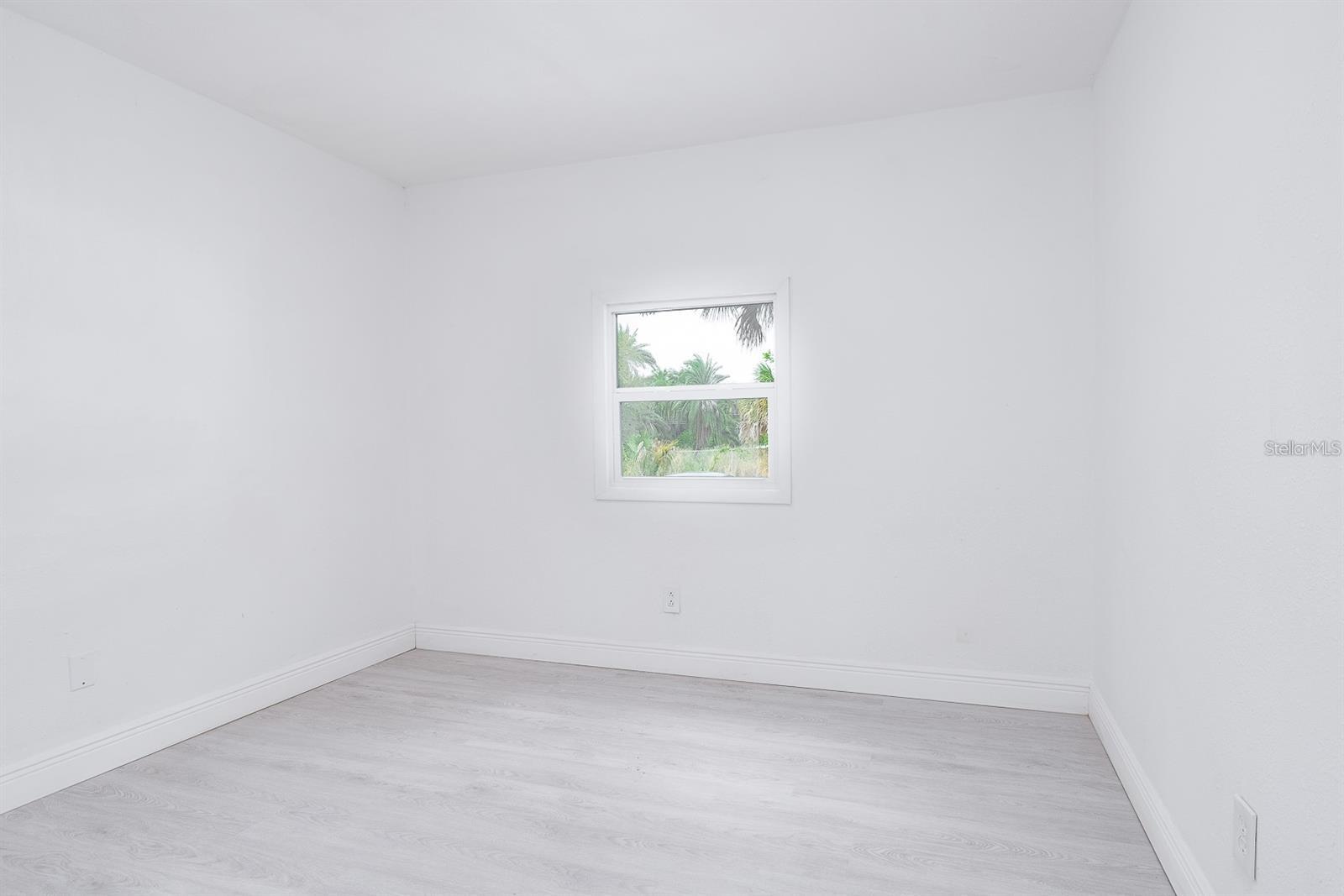 Image 12 of 15 For 519 Williams Street