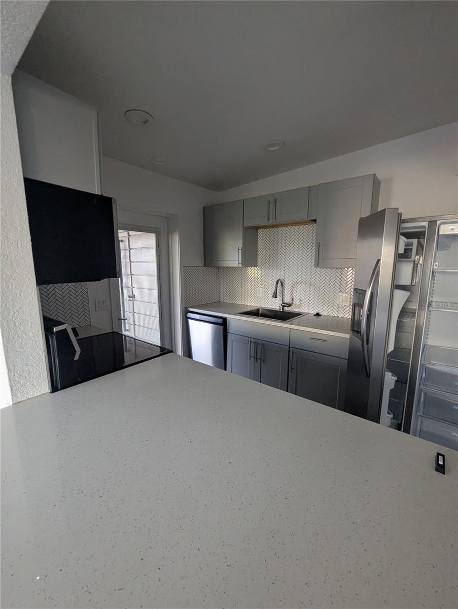 Image 11 of 23 For 928 Bumby Avenue