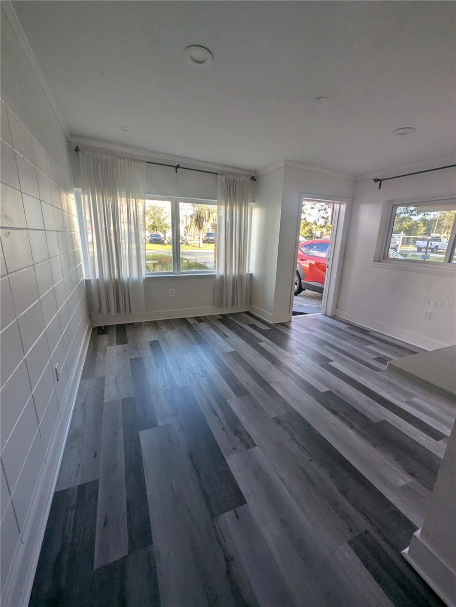 Image 18 of 23 For 928 Bumby Avenue