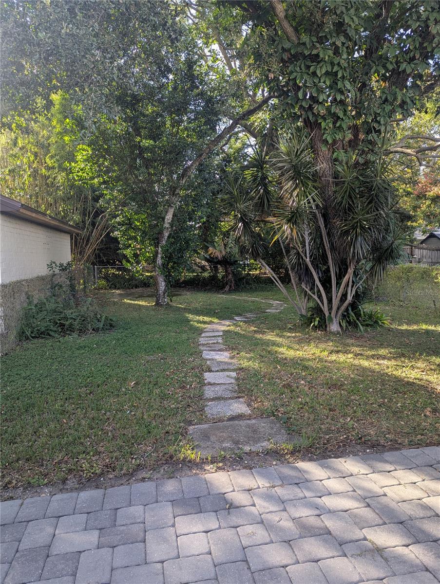 Image 8 of 23 For 928 Bumby Avenue