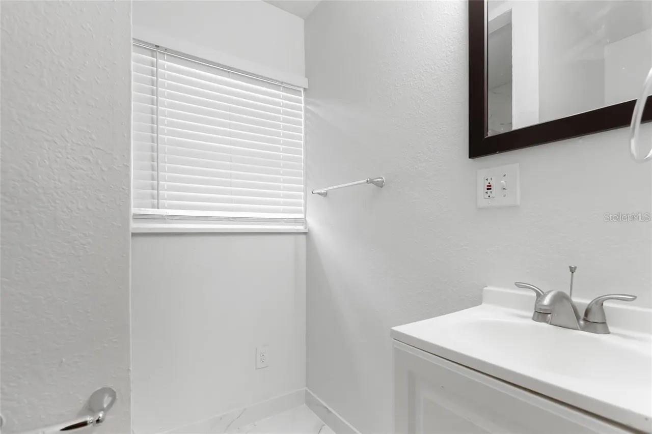 Image 17 of 40 For 1415 Zenith Place