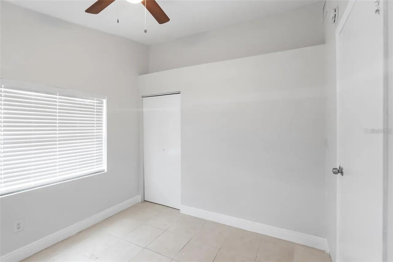 Image 21 of 40 For 1415 Zenith Place