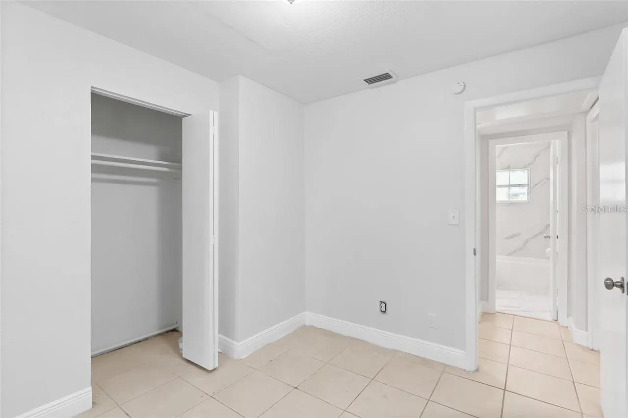 Image 23 of 40 For 1415 Zenith Place