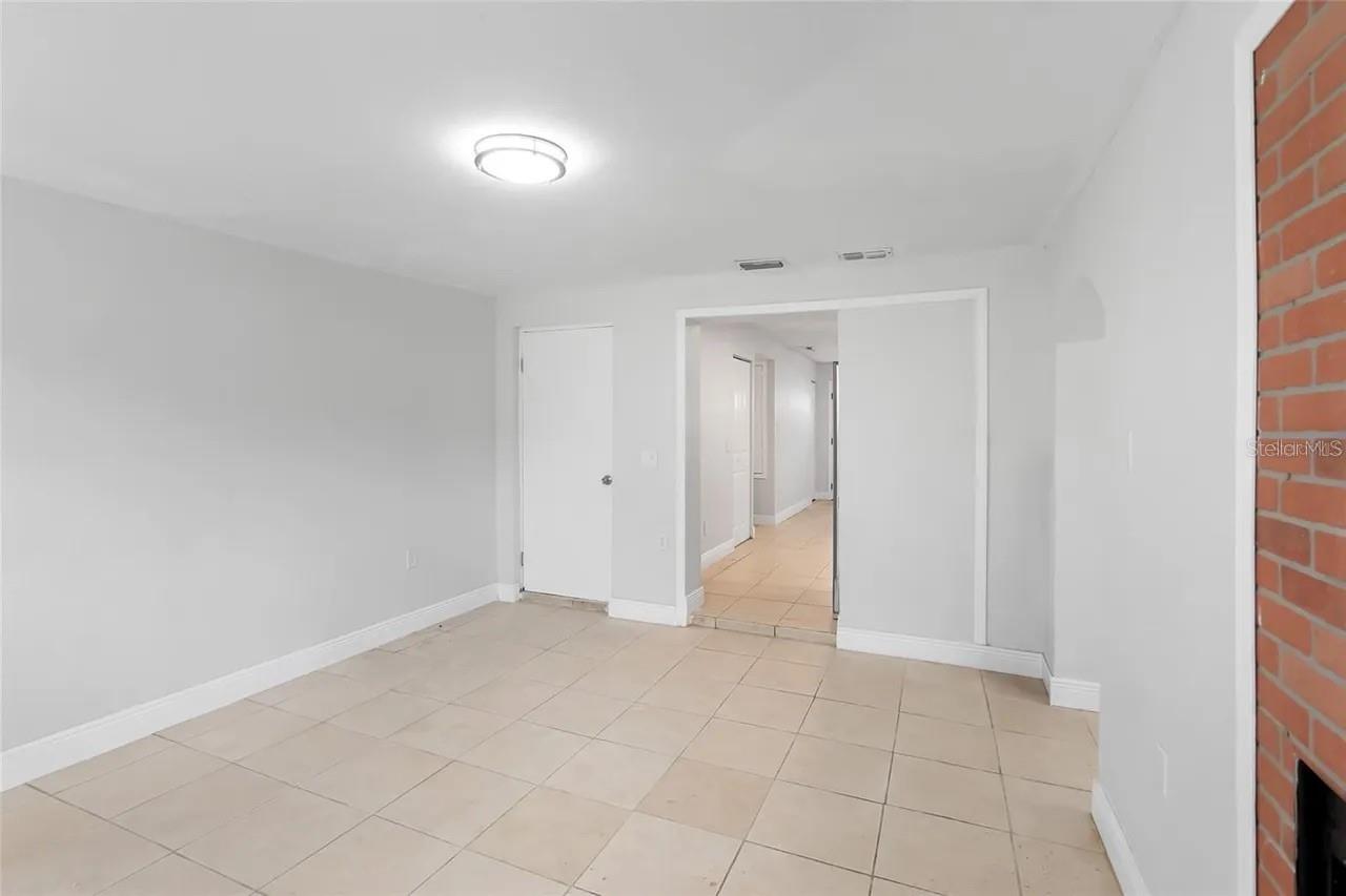 Image 27 of 40 For 1415 Zenith Place