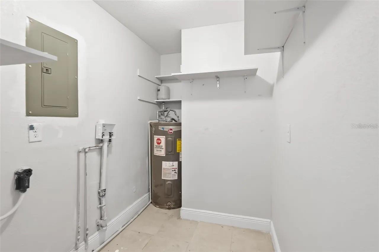 Image 34 of 40 For 1415 Zenith Place