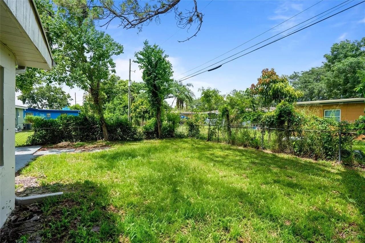 Image 36 of 40 For 1415 Zenith Place