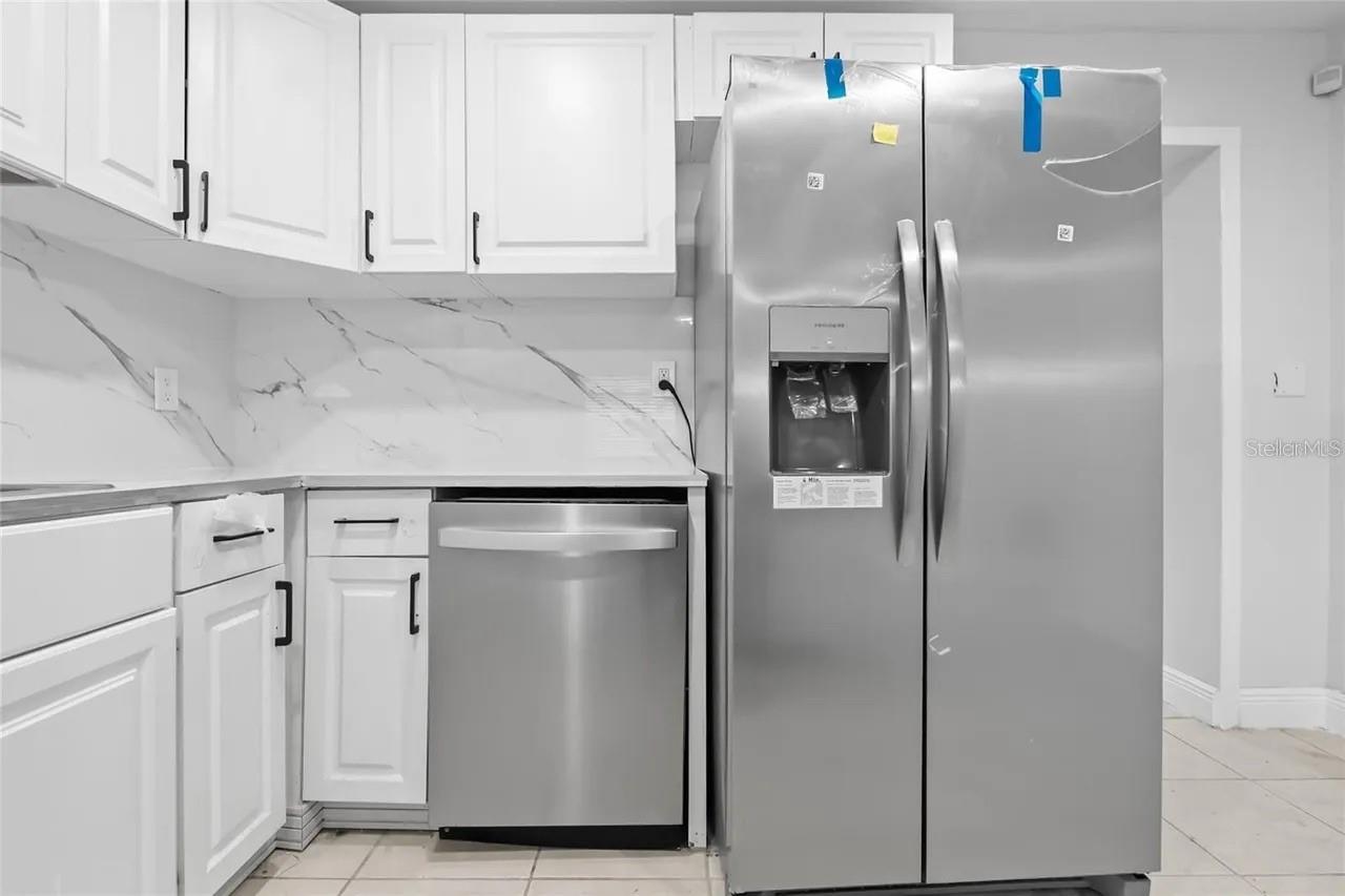 Image 6 of 40 For 1415 Zenith Place