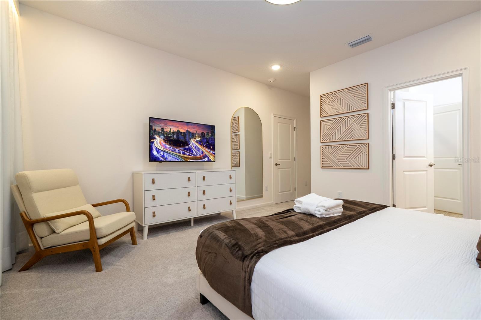 Image 56 of 100 For 5931 High Seas Drive