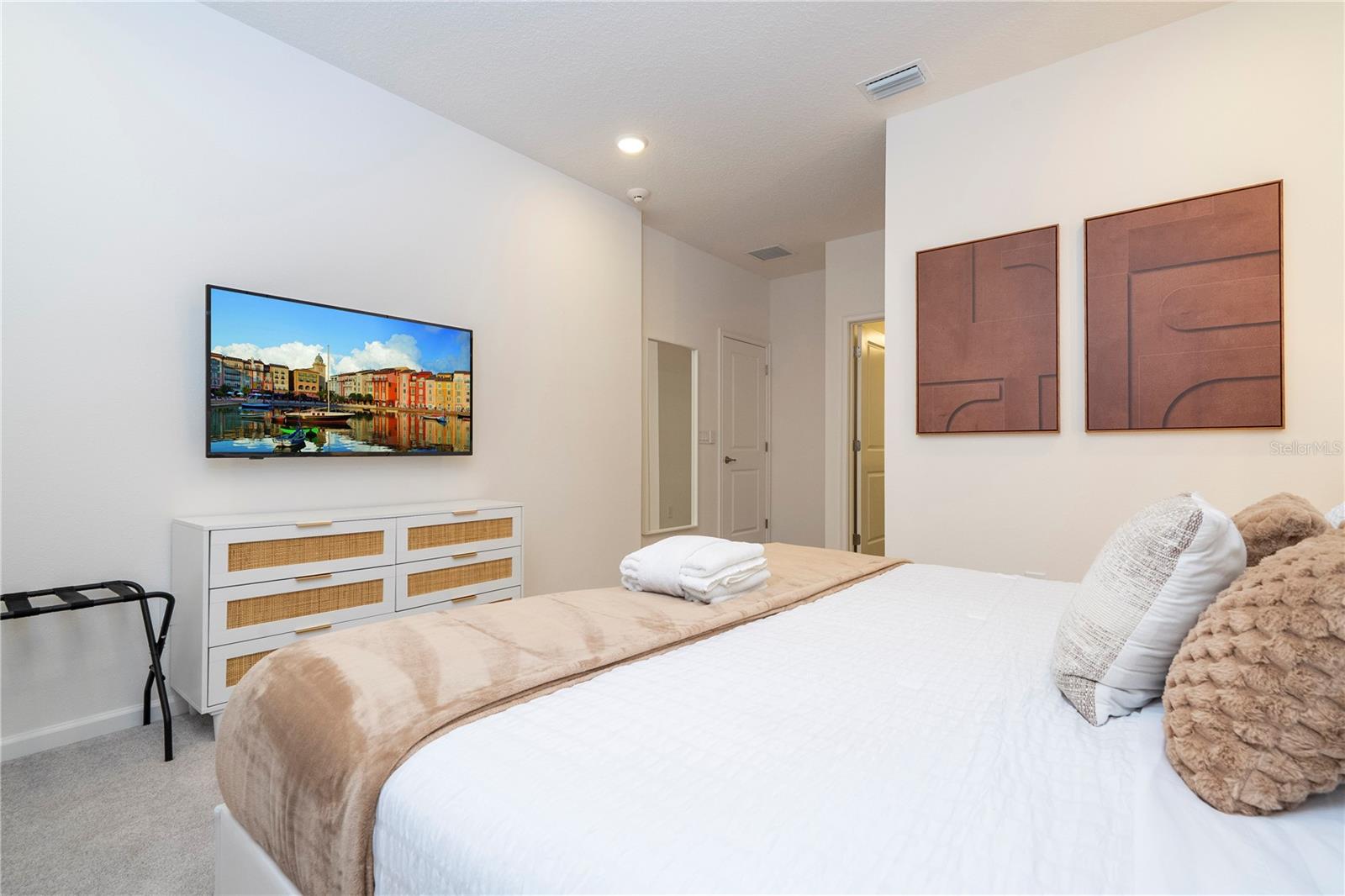 Image 86 of 100 For 5931 High Seas Drive