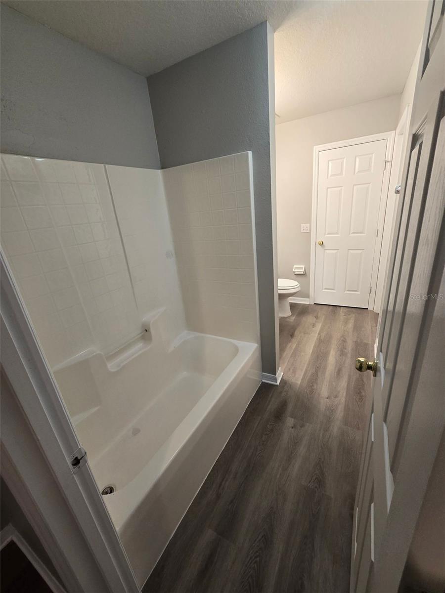 Image 12 of 33 For 542 Finch Court