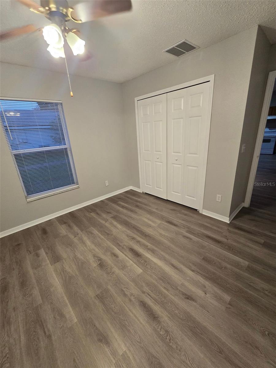 Image 14 of 33 For 542 Finch Court