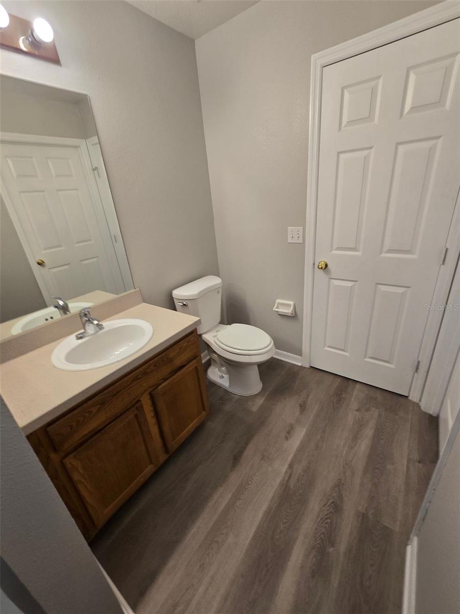 Image 23 of 33 For 542 Finch Court