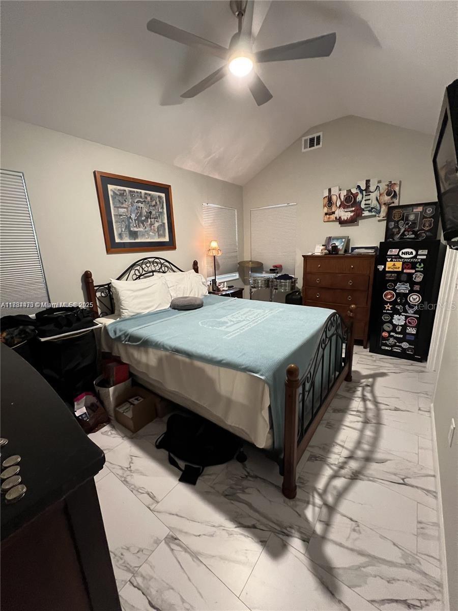 Image 11 of 47 For 310 3rd Street