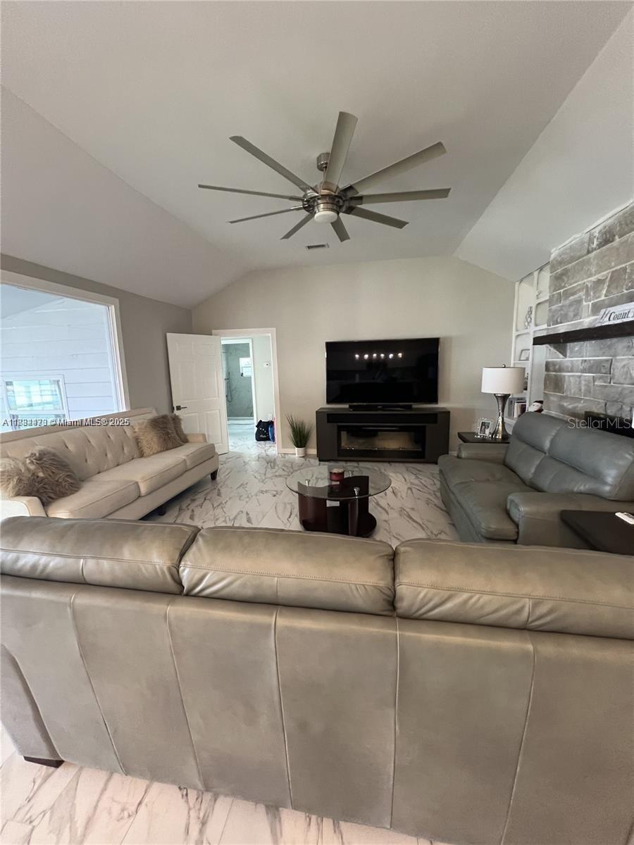 Image 15 of 47 For 310 3rd Street