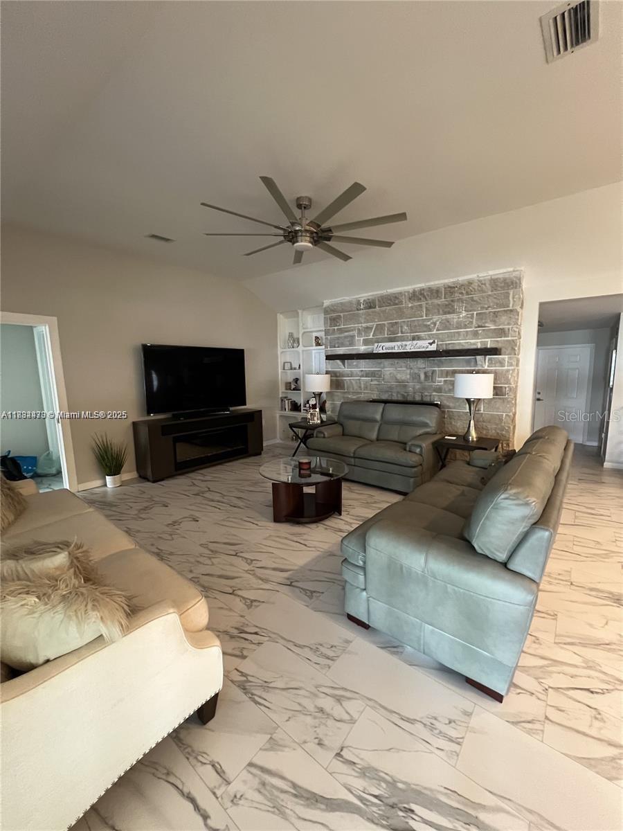 Image 32 of 47 For 310 3rd Street