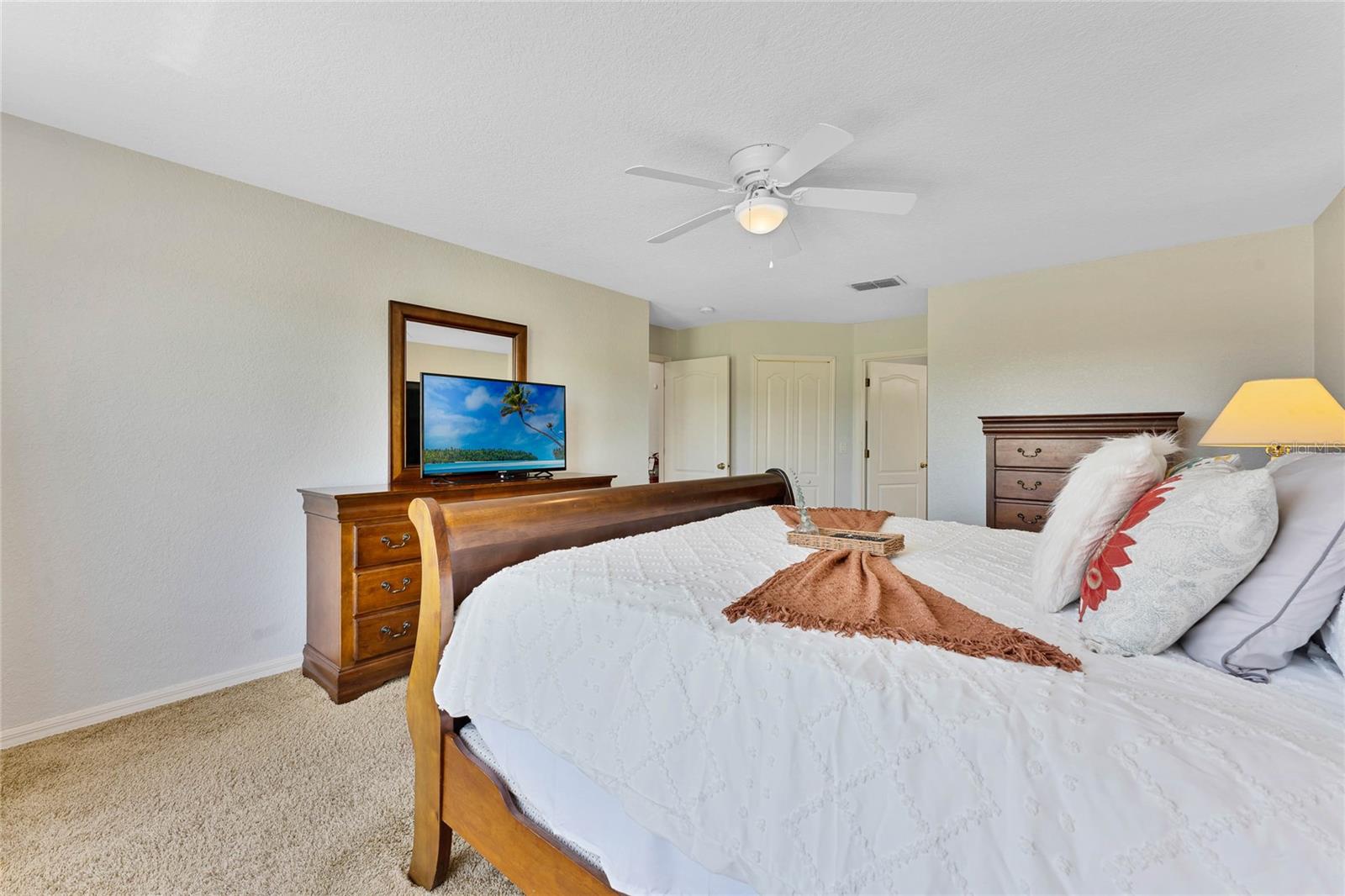 Image 4 of 33 For 606 Birkdale Street