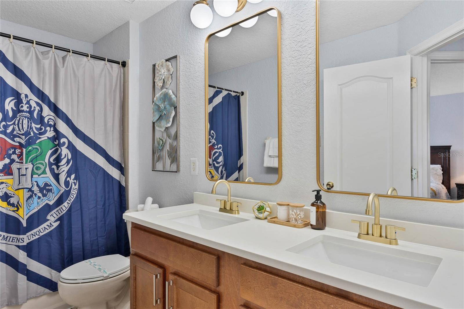 Image 7 of 33 For 606 Birkdale Street