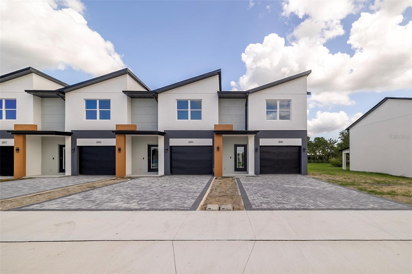 Image 2 of 23 For 2057 Barroso