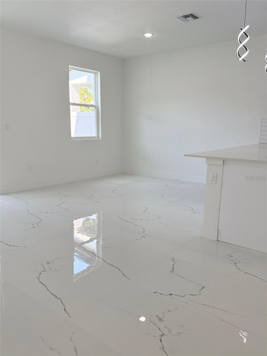 Image 5 of 23 For 2057 Barroso