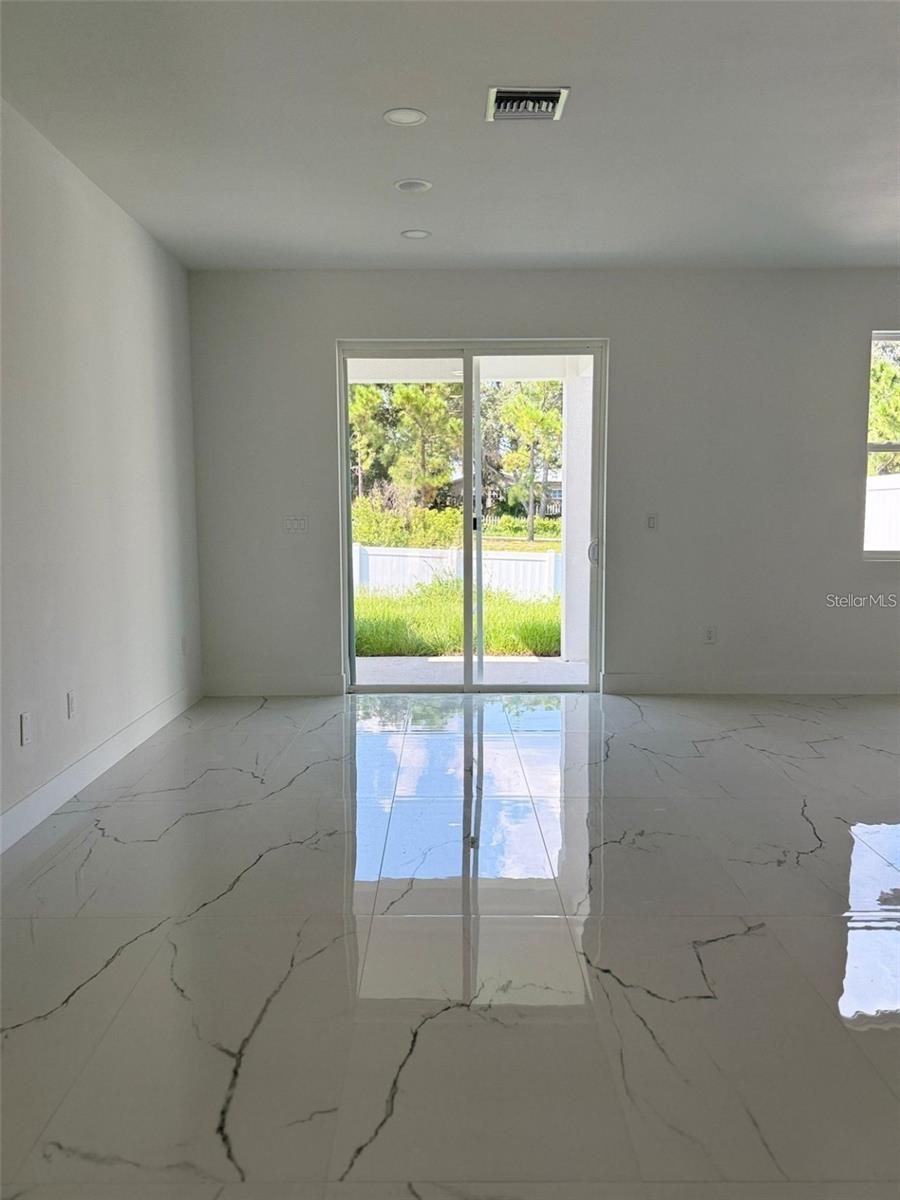 Image 8 of 23 For 2057 Barroso