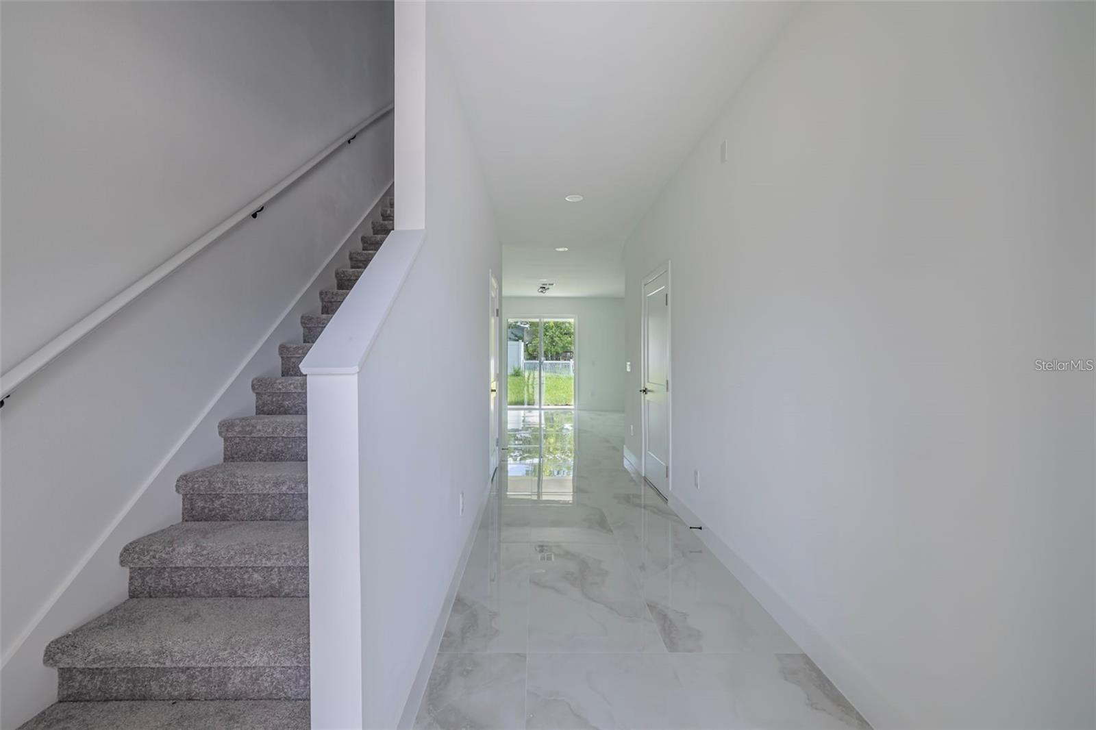 Image 9 of 23 For 2057 Barroso