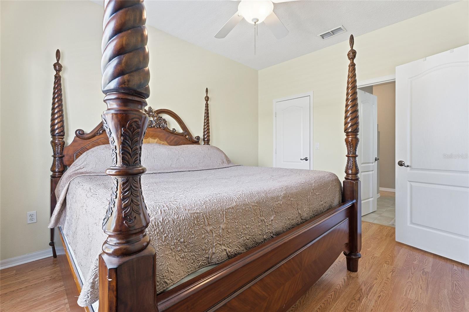 Image 19 of 43 For 7733 Beridale Court