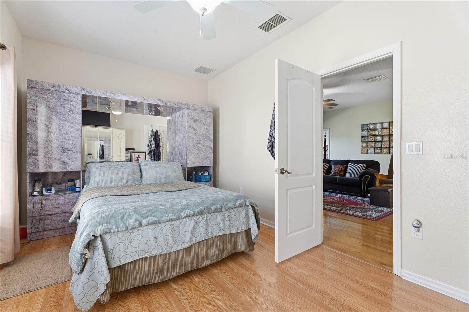 Image 32 of 43 For 7733 Beridale Court