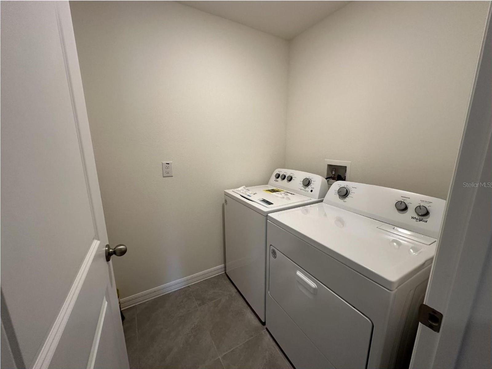 Image 13 of 23 For 16680 30th Avenue Road