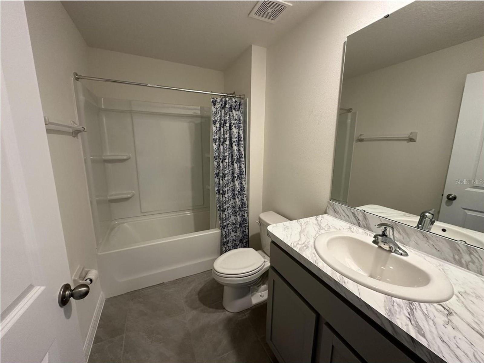 Image 14 of 23 For 16680 30th Avenue Road