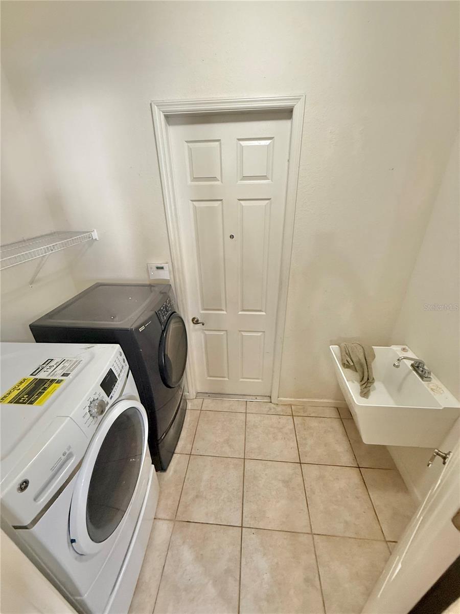 Image 33 of 43 For 2715 Bartlet Drive