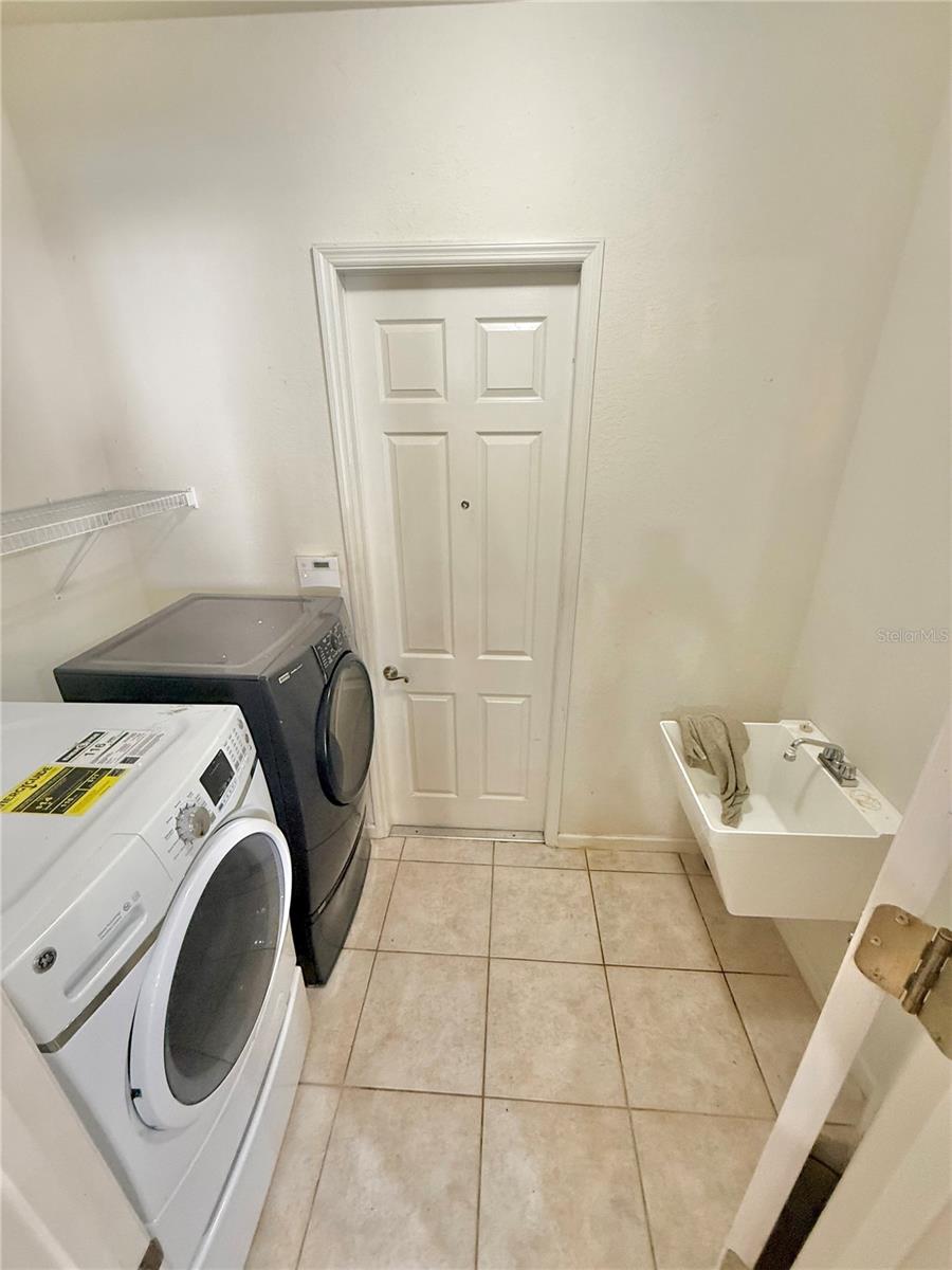 Image 34 of 43 For 2715 Bartlet Drive