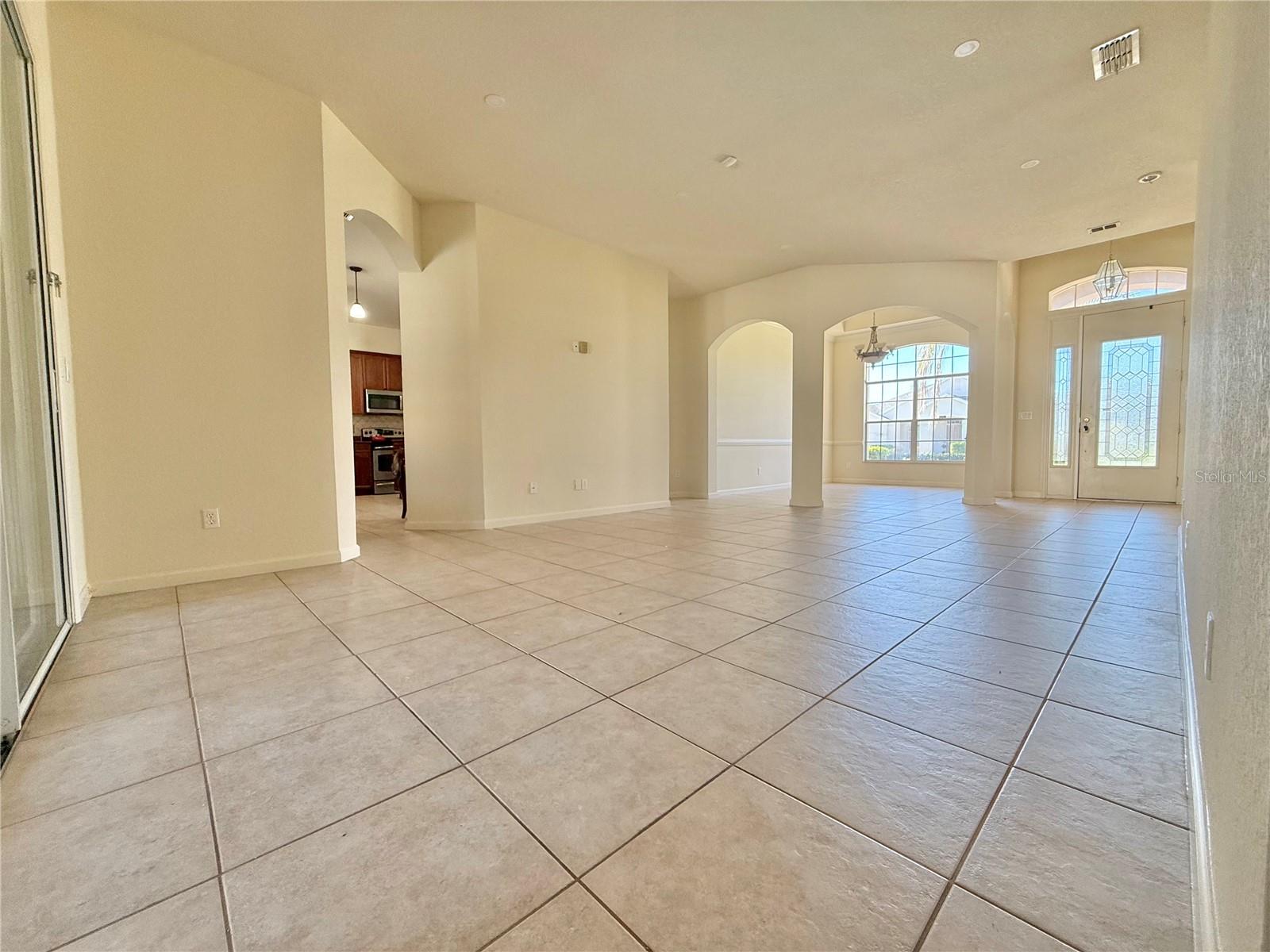 Image 7 of 43 For 2715 Bartlet Drive